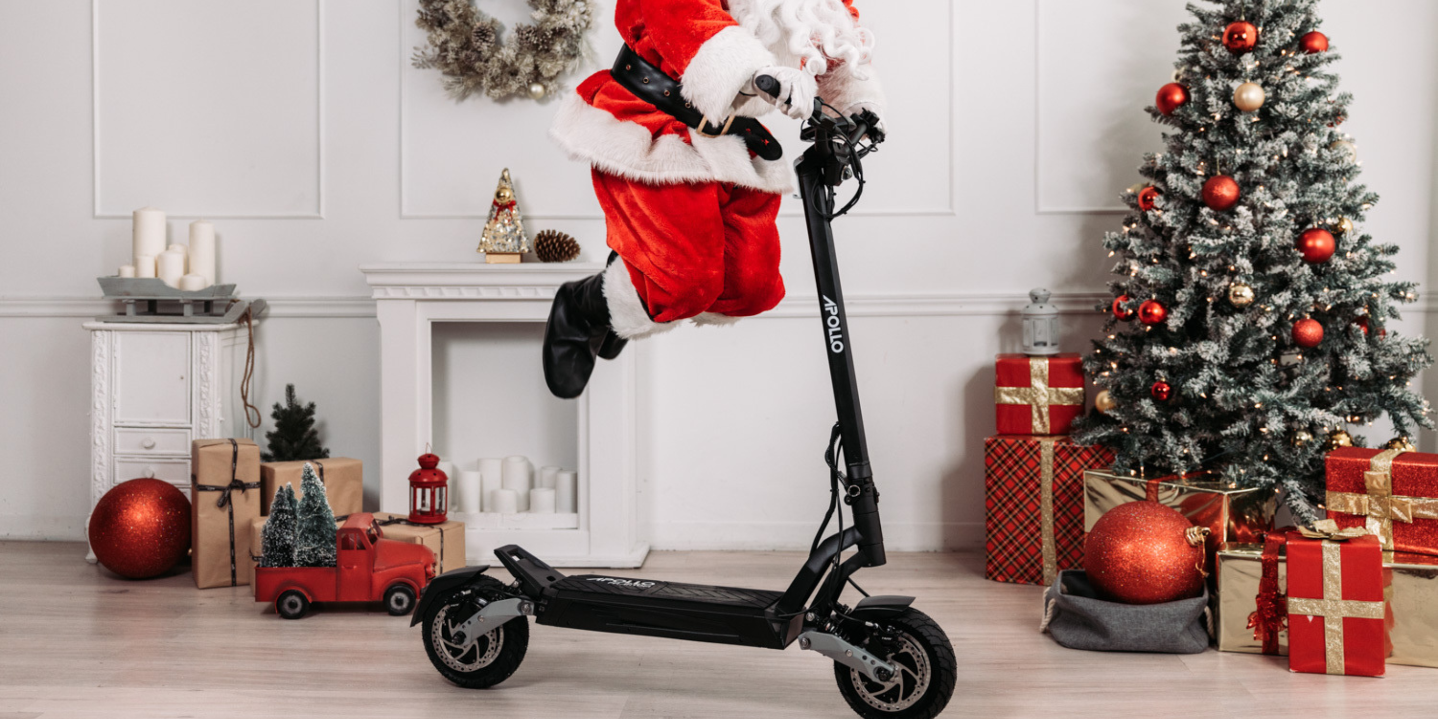 Christmas Buying Guide: Gift an Apollo E-Scooter