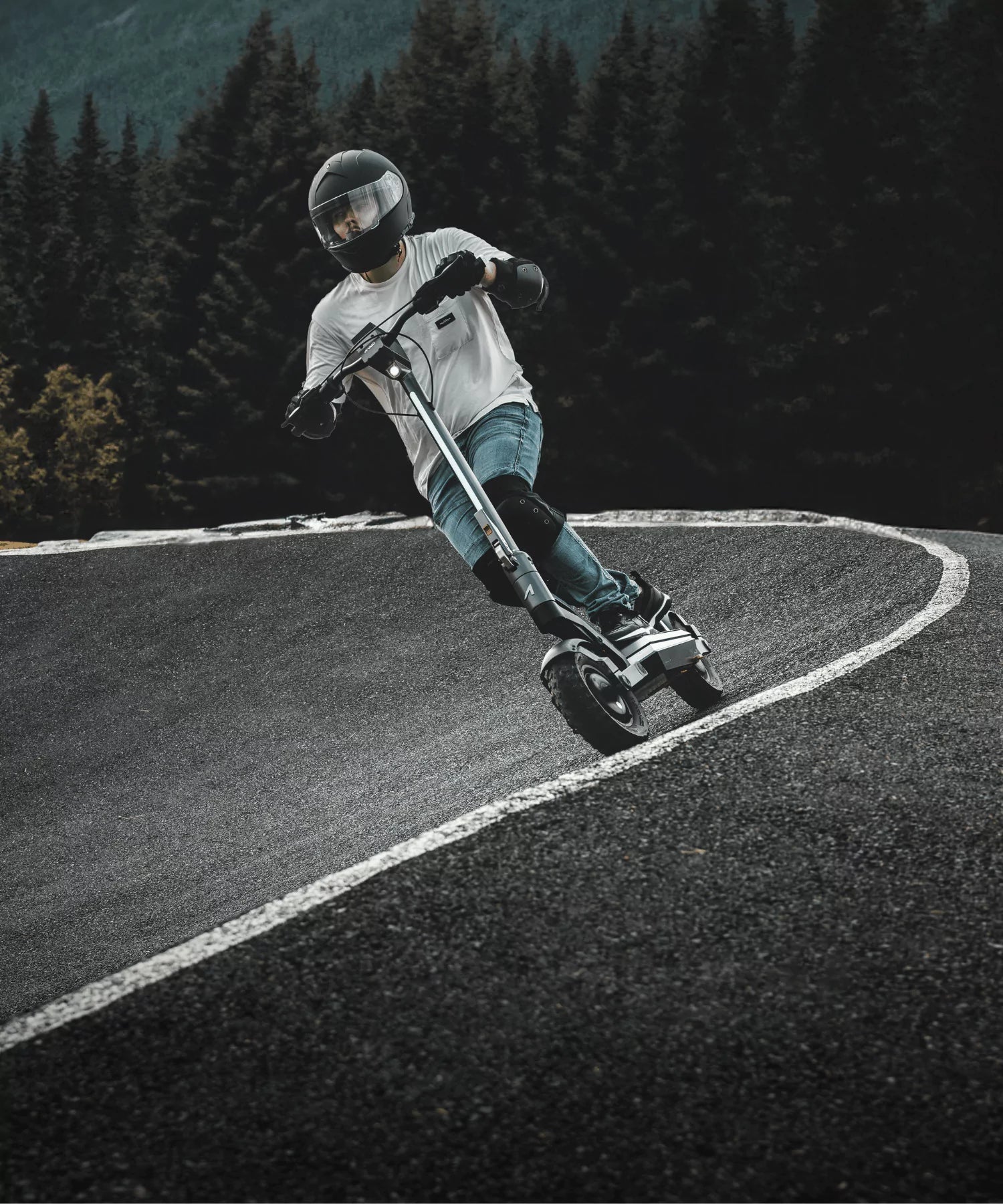 Join the Apollo community to connect with experts and other electric scooter owners.