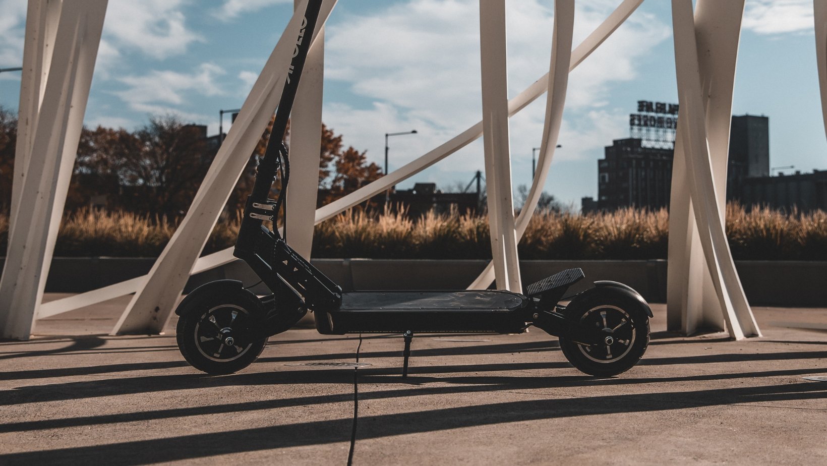 7 Reasons Why Electric Scooters are Better Than Cars - Apollo Scooters